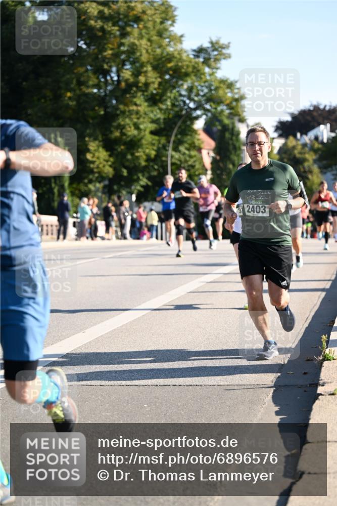 01.09.2024 - BARMER Alsterlauf Dr. Thomas Lammeyer http://msf.ph/oto/6896576 01.09.2024 09:34:50 Laufen 2403 meine-sportfotos.de