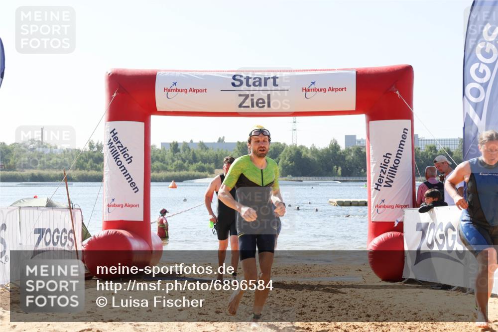01.09.2024 - 17. Tribühne Triathlon Luisa Fischer http://msf.ph/oto/6896584 01.09.2024 11:24:08 Schwimmen 451, 493, 505, 534 meine-sportfotos.de