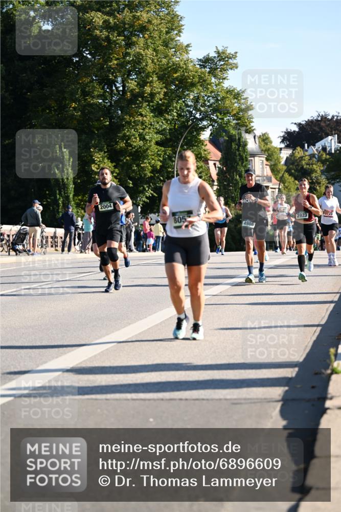 01.09.2024 - BARMER Alsterlauf Dr. Thomas Lammeyer http://msf.ph/oto/6896609 01.09.2024 09:34:52 Laufen 2004, 805, 4986, 2923 meine-sportfotos.de