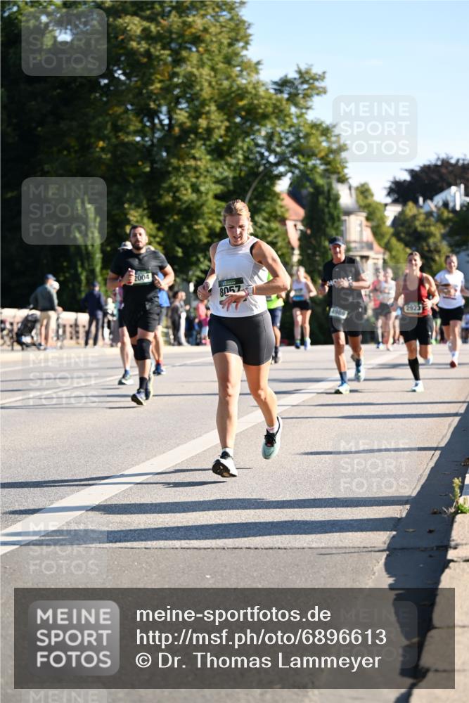 01.09.2024 - BARMER Alsterlauf Dr. Thomas Lammeyer http://msf.ph/oto/6896613 01.09.2024 09:34:52 Laufen 2004, 8057, 4986, 2923 meine-sportfotos.de