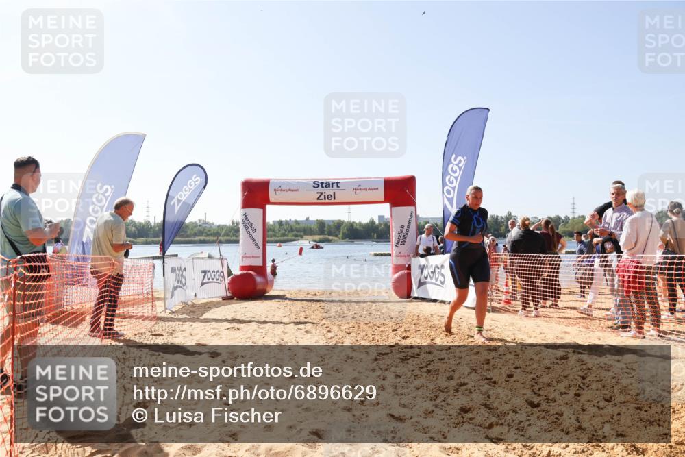 01.09.2024 - 17. Tribühne Triathlon Luisa Fischer http://msf.ph/oto/6896629 01.09.2024 11:24:18 Schwimmen 451 meine-sportfotos.de