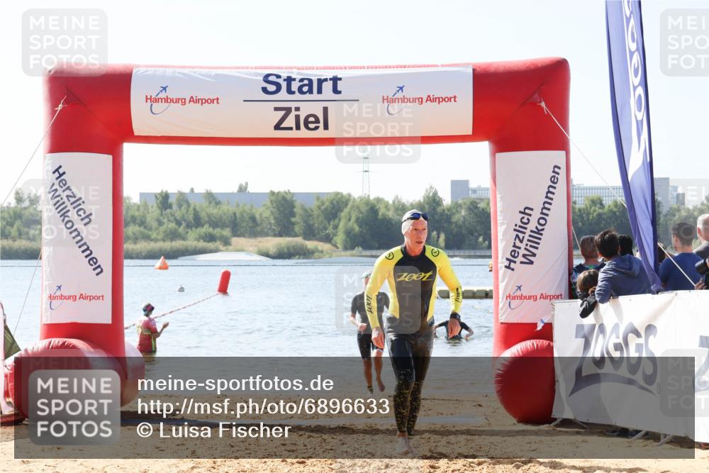 01.09.2024 - 17. Tribühne Triathlon Luisa Fischer http://msf.ph/oto/6896633 01.09.2024 11:24:44 Schwimmen 515, 527 meine-sportfotos.de