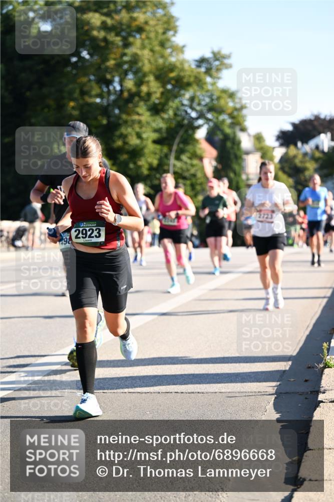 01.09.2024 - BARMER Alsterlauf Dr. Thomas Lammeyer http://msf.ph/oto/6896668 01.09.2024 09:34:56 Laufen 98, 2923 meine-sportfotos.de
