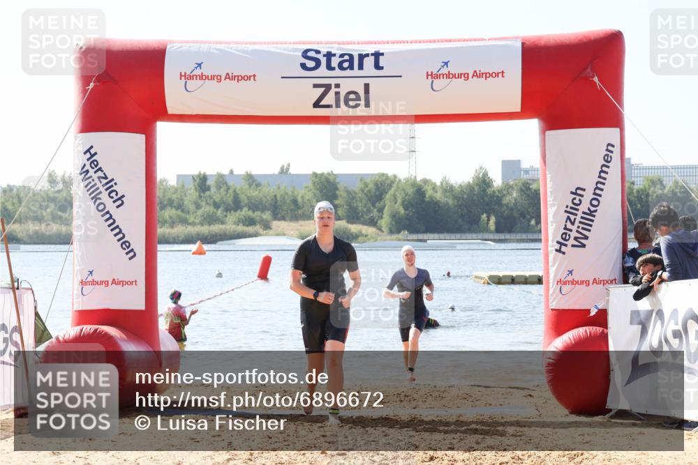 01.09.2024 - 17. Tribühne Triathlon Luisa Fischer http://msf.ph/oto/6896672 01.09.2024 11:24:59 Schwimmen 449, 538 meine-sportfotos.de
