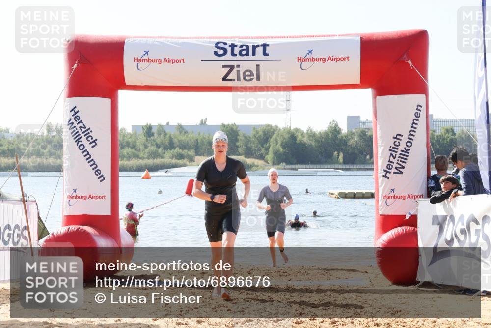 01.09.2024 - 17. Tribühne Triathlon Luisa Fischer http://msf.ph/oto/6896676 01.09.2024 11:24:59 Schwimmen 449, 538 meine-sportfotos.de