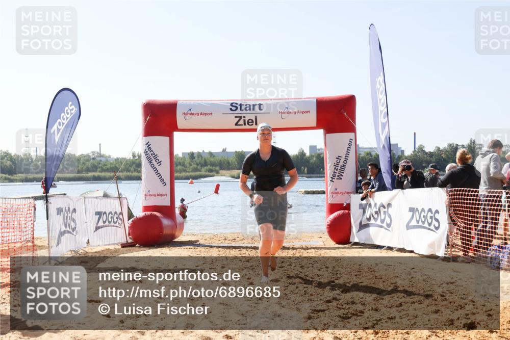 01.09.2024 - 17. Tribühne Triathlon Luisa Fischer http://msf.ph/oto/6896685 01.09.2024 11:25:01 Schwimmen 449, 538 meine-sportfotos.de
