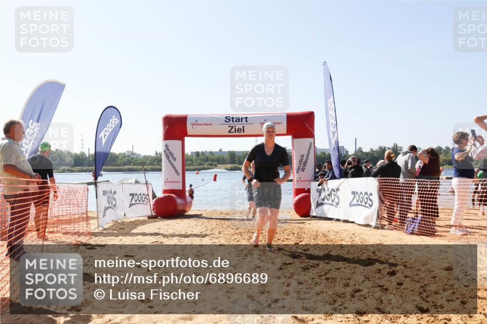 01.09.2024 - 17. Tribühne Triathlon Luisa Fischer http://msf.ph/oto/6896689 01.09.2024 11:25:02 Schwimmen 449, 538 meine-sportfotos.de