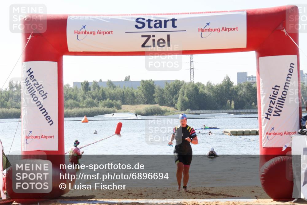 01.09.2024 - 17. Tribühne Triathlon Luisa Fischer http://msf.ph/oto/6896694 01.09.2024 11:25:11 Schwimmen 449, 546 meine-sportfotos.de
