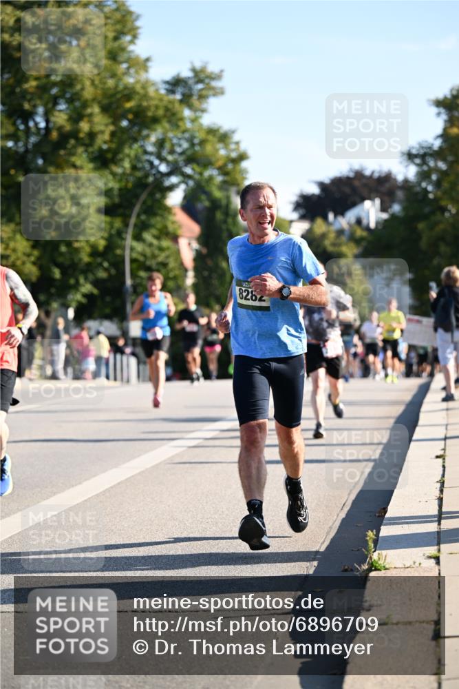01.09.2024 - BARMER Alsterlauf Dr. Thomas Lammeyer http://msf.ph/oto/6896709 01.09.2024 09:35:00 Laufen 8282 meine-sportfotos.de