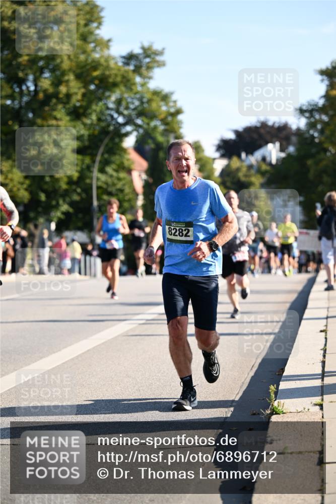 01.09.2024 - BARMER Alsterlauf Dr. Thomas Lammeyer http://msf.ph/oto/6896712 01.09.2024 09:35:01 Laufen 8282 meine-sportfotos.de