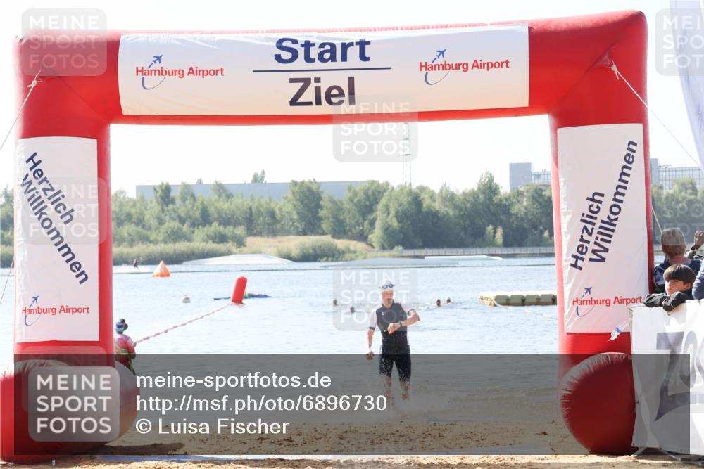 01.09.2024 - 17. Tribühne Triathlon Luisa Fischer http://msf.ph/oto/6896730 01.09.2024 11:25:20 Schwimmen 496, 546 meine-sportfotos.de