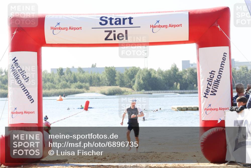 01.09.2024 - 17. Tribühne Triathlon Luisa Fischer http://msf.ph/oto/6896735 01.09.2024 11:25:20 Schwimmen 496, 546 meine-sportfotos.de