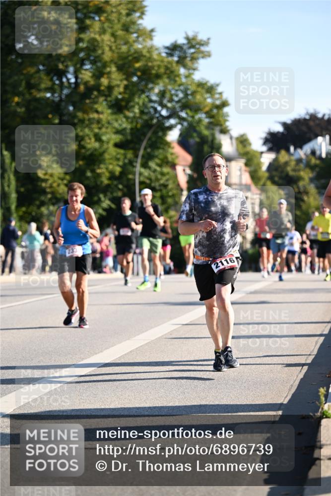 01.09.2024 - BARMER Alsterlauf Dr. Thomas Lammeyer http://msf.ph/oto/6896739 01.09.2024 09:35:03 Laufen 233, 2116 meine-sportfotos.de