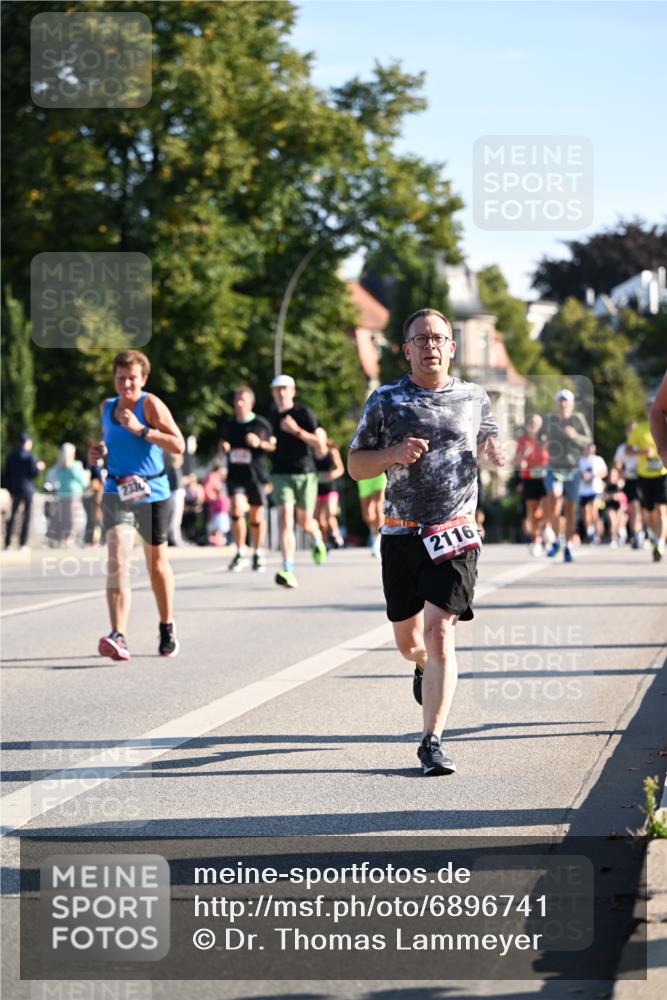 01.09.2024 - BARMER Alsterlauf Dr. Thomas Lammeyer http://msf.ph/oto/6896741 01.09.2024 09:35:03 Laufen 2330, 2116 meine-sportfotos.de