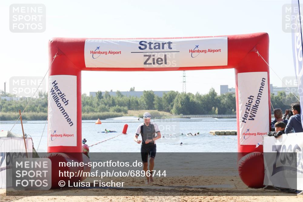 01.09.2024 - 17. Tribühne Triathlon Luisa Fischer http://msf.ph/oto/6896744 01.09.2024 11:25:22 Schwimmen 496, 546 meine-sportfotos.de