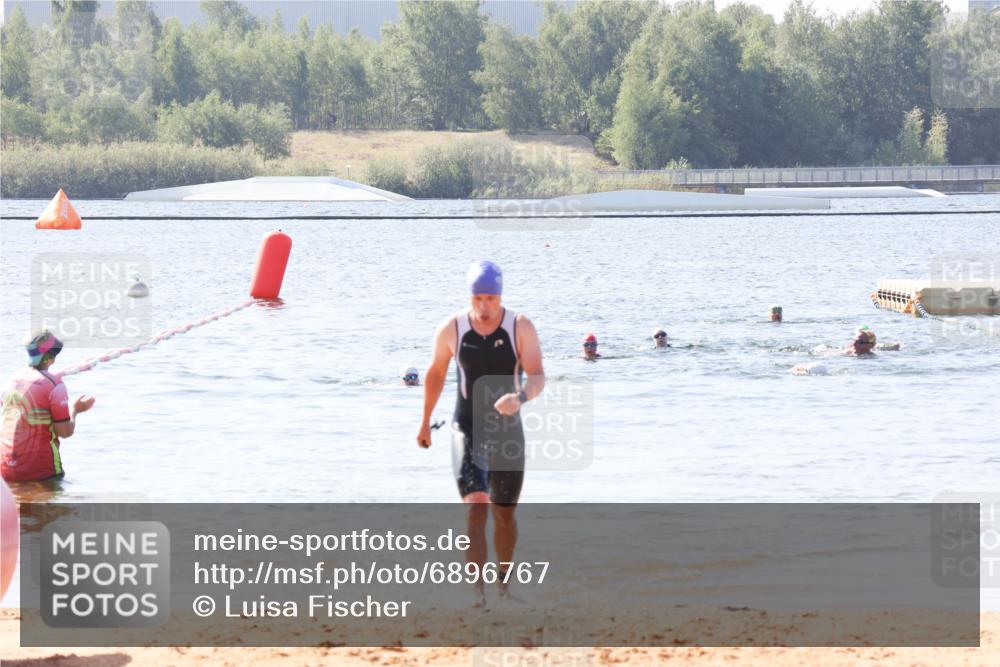 01.09.2024 - 17. Tribühne Triathlon Luisa Fischer http://msf.ph/oto/6896767 01.09.2024 11:25:49 Schwimmen 483 meine-sportfotos.de