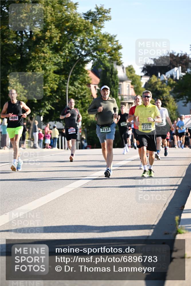 01.09.2024 - BARMER Alsterlauf Dr. Thomas Lammeyer http://msf.ph/oto/6896783 01.09.2024 09:35:07 Laufen 3686, 2430, 3131, 4634, 2313 meine-sportfotos.de