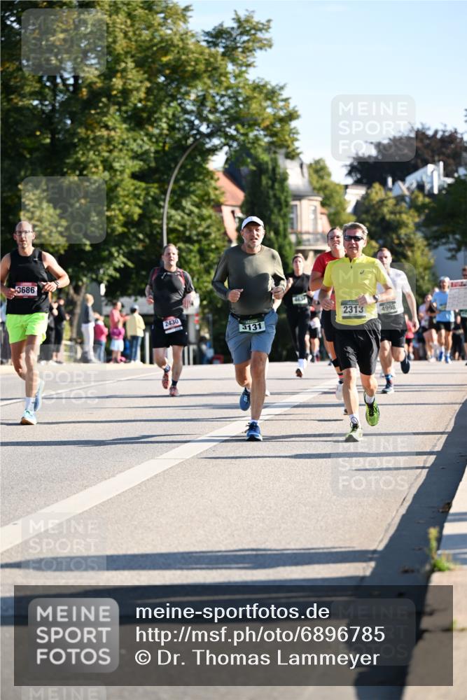01.09.2024 - BARMER Alsterlauf Dr. Thomas Lammeyer http://msf.ph/oto/6896785 01.09.2024 09:35:08 Laufen 3686, 2430, 3131, 4634, 2313, 4998 meine-sportfotos.de