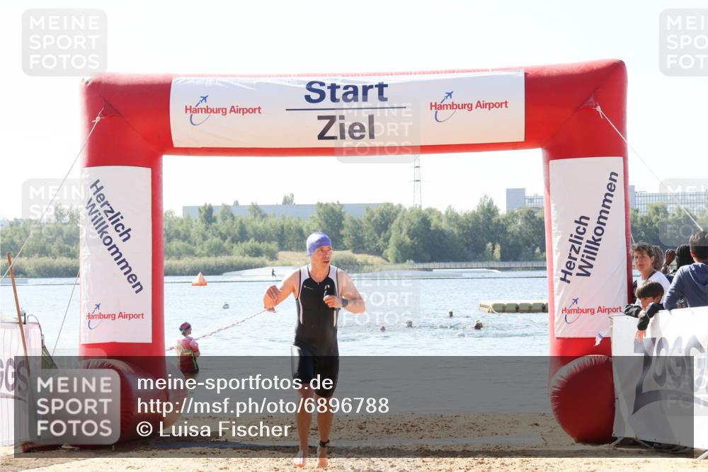 01.09.2024 - 17. Tribühne Triathlon Luisa Fischer http://msf.ph/oto/6896788 01.09.2024 11:25:54 Schwimmen 483 meine-sportfotos.de