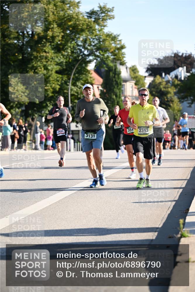 01.09.2024 - BARMER Alsterlauf Dr. Thomas Lammeyer http://msf.ph/oto/6896790 01.09.2024 09:35:08 Laufen 2430, 3131, 354, 2313 meine-sportfotos.de