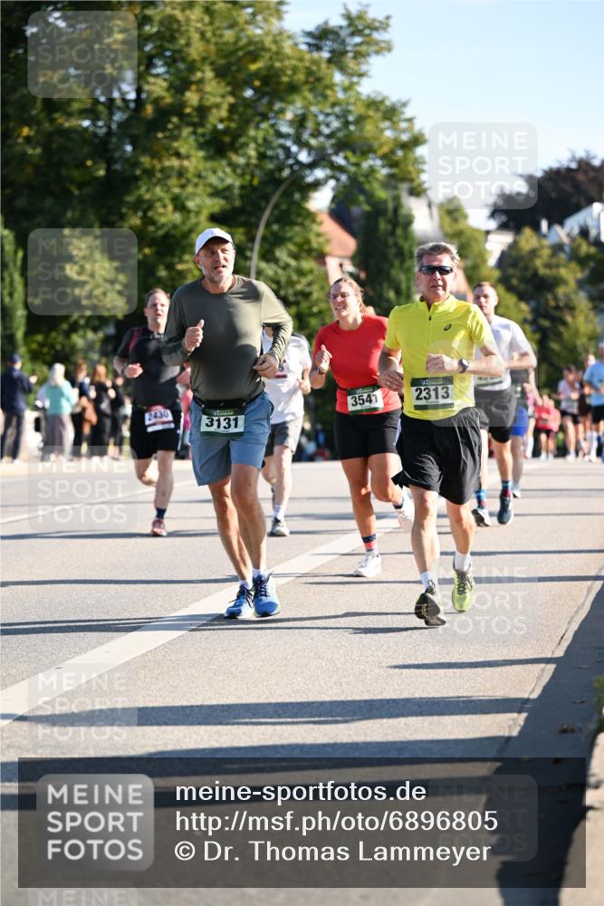 01.09.2024 - BARMER Alsterlauf Dr. Thomas Lammeyer http://msf.ph/oto/6896805 01.09.2024 09:35:09 Laufen 2430, 3131, 3541, 2313 meine-sportfotos.de
