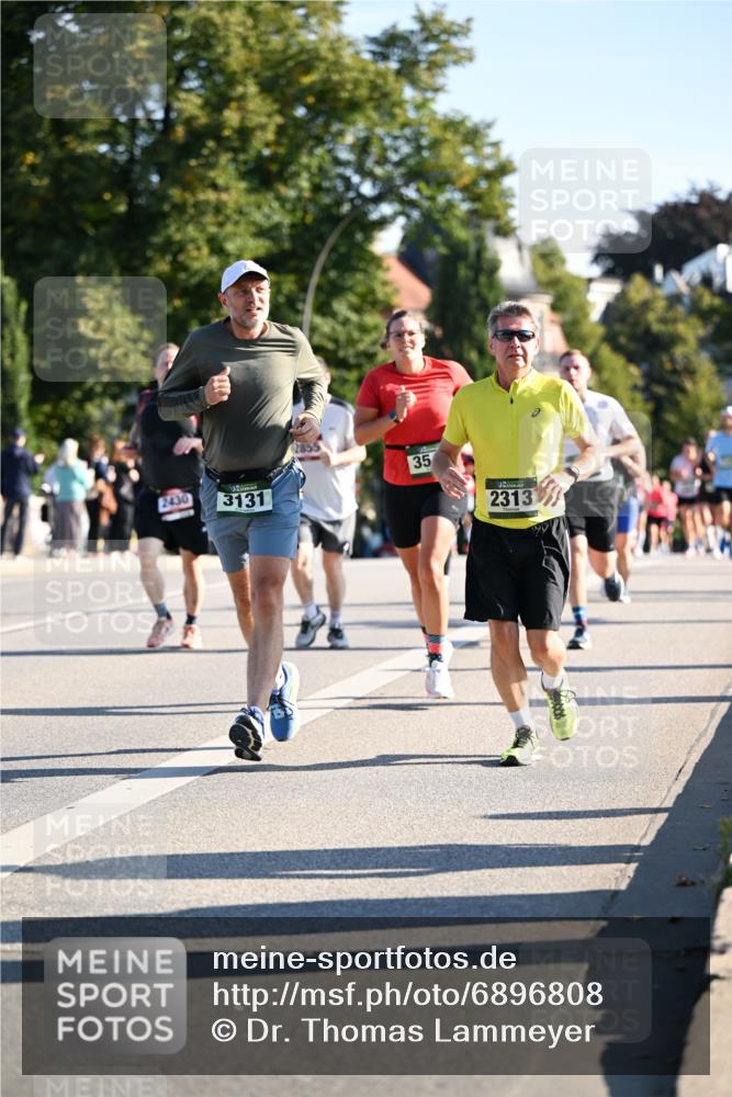 01.09.2024 - BARMER Alsterlauf Dr. Thomas Lammeyer http://msf.ph/oto/6896808 01.09.2024 09:35:09 Laufen 2430, 3131, 35, 2313 meine-sportfotos.de