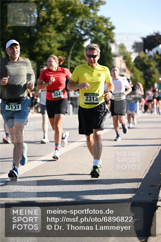01.09.2024 - BARMER Alsterlauf Dr. Thomas Lammeyer http://msf.ph/oto/6896822 01.09.2024 09:35:10 Laufen 3131, 3541, 2313 meine-sportfotos.de