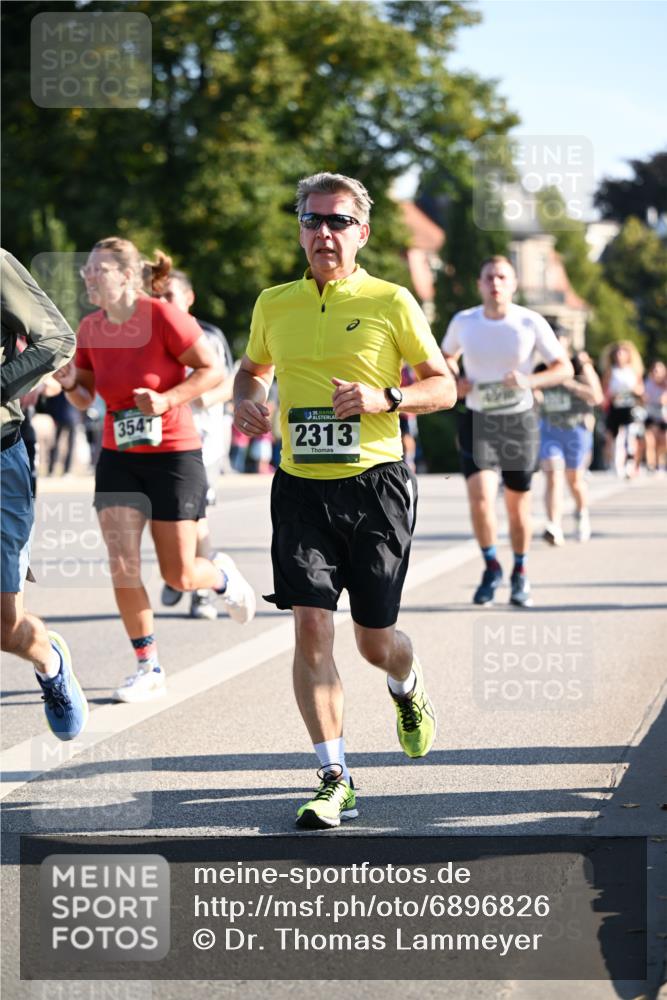 01.09.2024 - BARMER Alsterlauf Dr. Thomas Lammeyer http://msf.ph/oto/6896826 01.09.2024 09:35:10 Laufen 3547, 35, 2313 meine-sportfotos.de