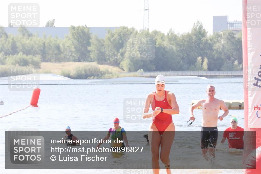 01.09.2024 - 17. Tribühne Triathlon Luisa Fischer http://msf.ph/oto/6896827 01.09.2024 11:26:27 Schwimmen 463, 536 meine-sportfotos.de