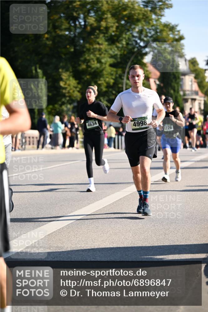 01.09.2024 - BARMER Alsterlauf Dr. Thomas Lammeyer http://msf.ph/oto/6896847 01.09.2024 09:35:12 Laufen 4634, 4998, 1226 meine-sportfotos.de