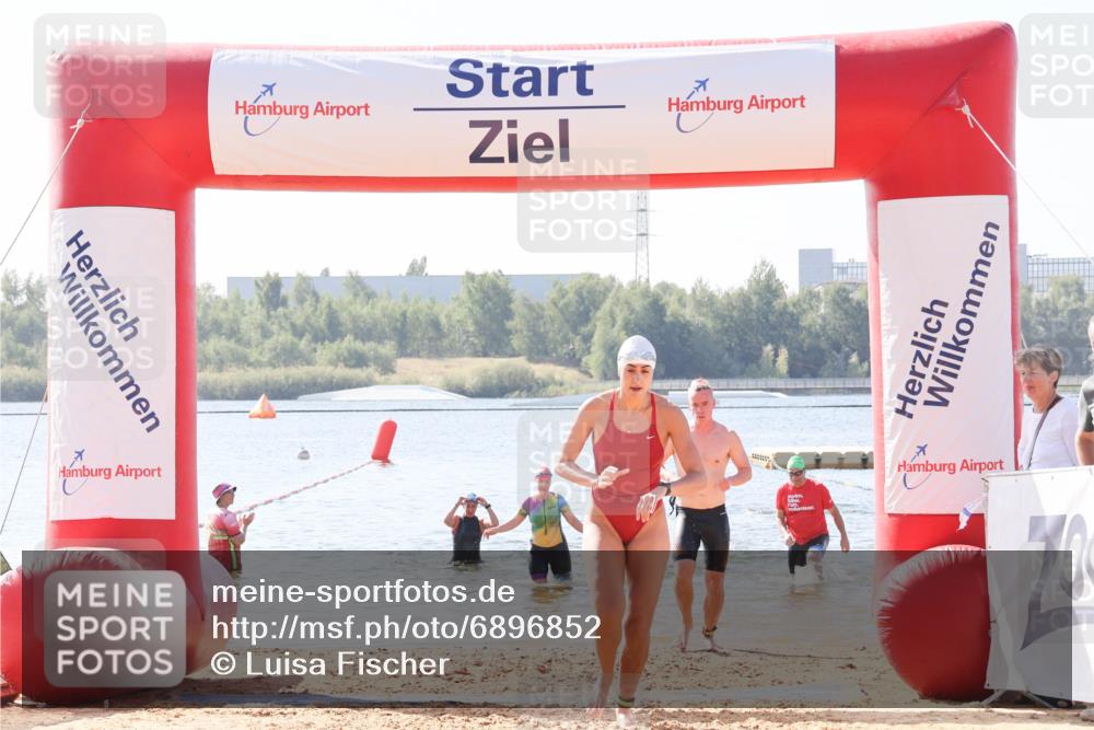 01.09.2024 - 17. Tribühne Triathlon Luisa Fischer http://msf.ph/oto/6896852 01.09.2024 11:26:29 Schwimmen 463, 520, 536 meine-sportfotos.de