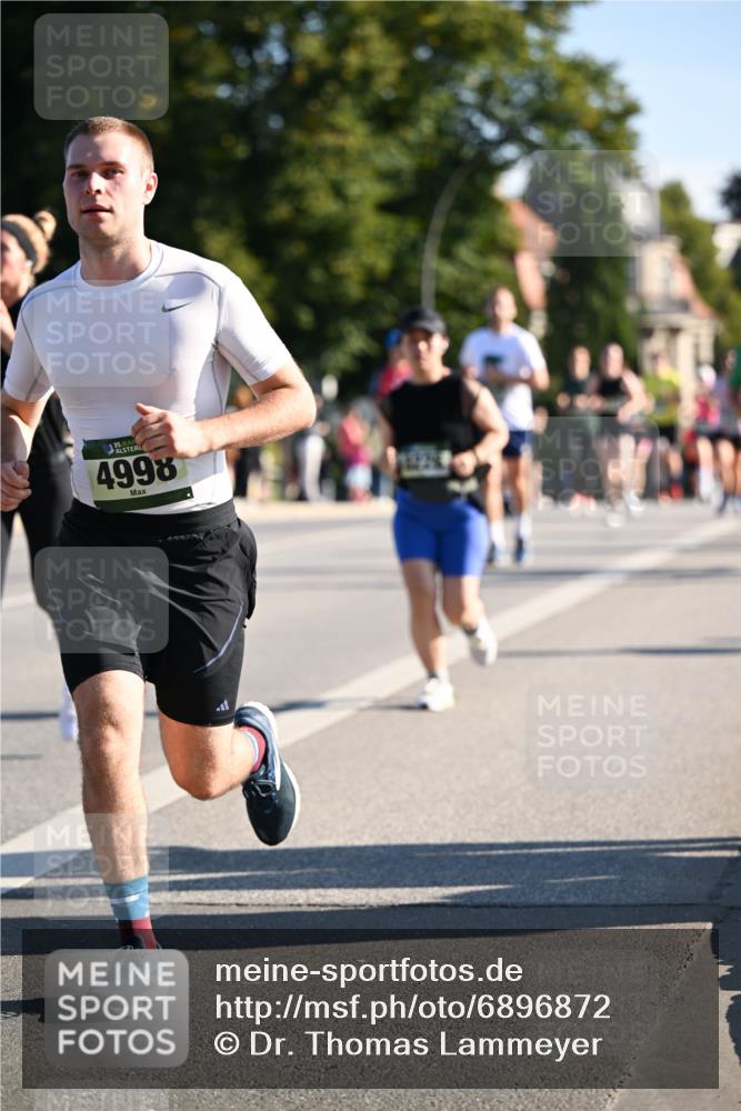 01.09.2024 - BARMER Alsterlauf Dr. Thomas Lammeyer http://msf.ph/oto/6896872 01.09.2024 09:35:13 Laufen 35, 4998 meine-sportfotos.de