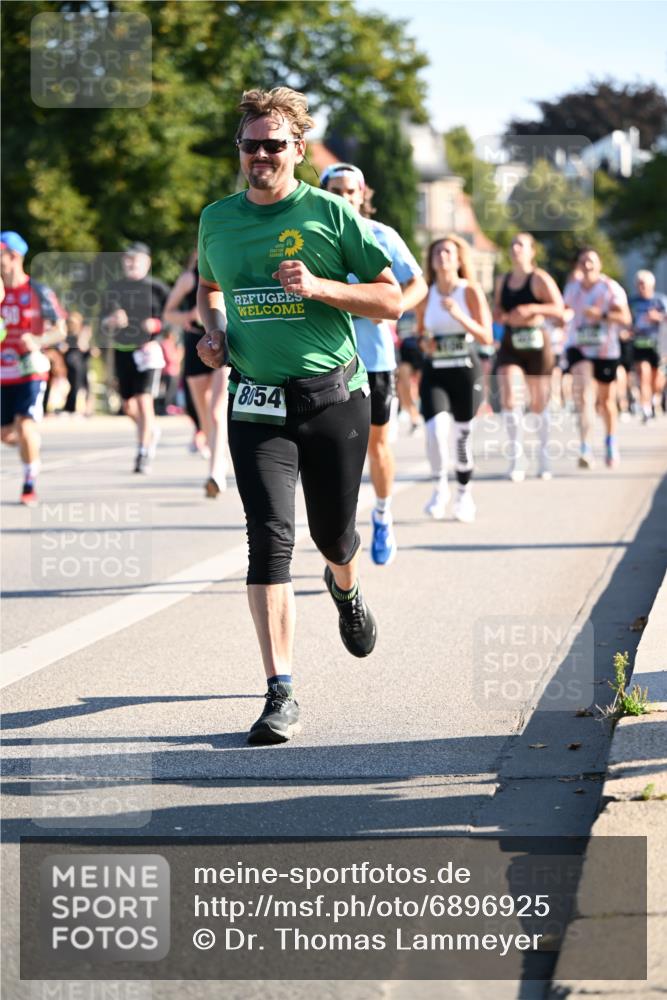 01.09.2024 - BARMER Alsterlauf Dr. Thomas Lammeyer http://msf.ph/oto/6896925 01.09.2024 09:35:16 Laufen 8154 meine-sportfotos.de