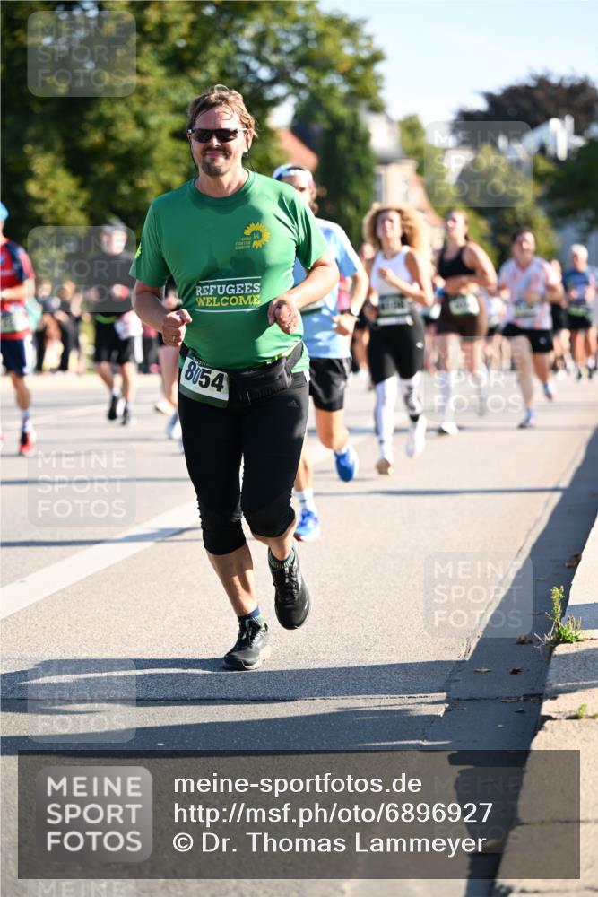 01.09.2024 - BARMER Alsterlauf Dr. Thomas Lammeyer http://msf.ph/oto/6896927 01.09.2024 09:35:17 Laufen 8154 meine-sportfotos.de