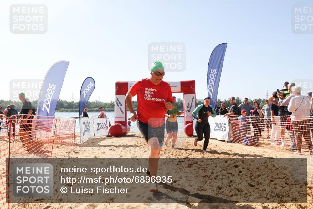 01.09.2024 - 17. Tribühne Triathlon Luisa Fischer http://msf.ph/oto/6896935 01.09.2024 11:26:41 Schwimmen 485, 507, 508, 520, 536 meine-sportfotos.de