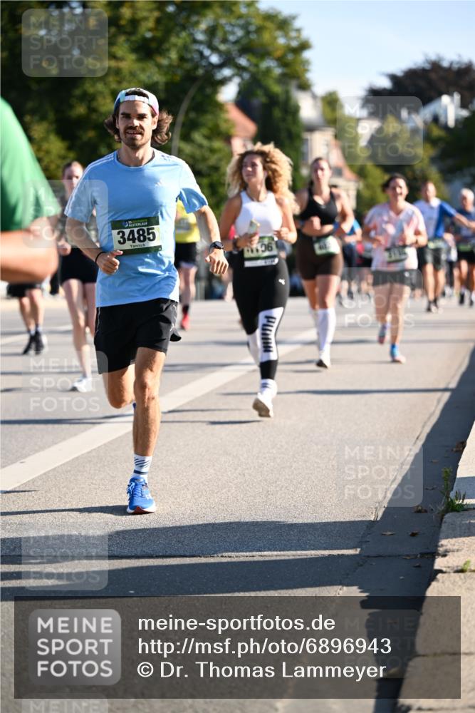 01.09.2024 - BARMER Alsterlauf Dr. Thomas Lammeyer http://msf.ph/oto/6896943 01.09.2024 09:35:18 Laufen 3485 meine-sportfotos.de