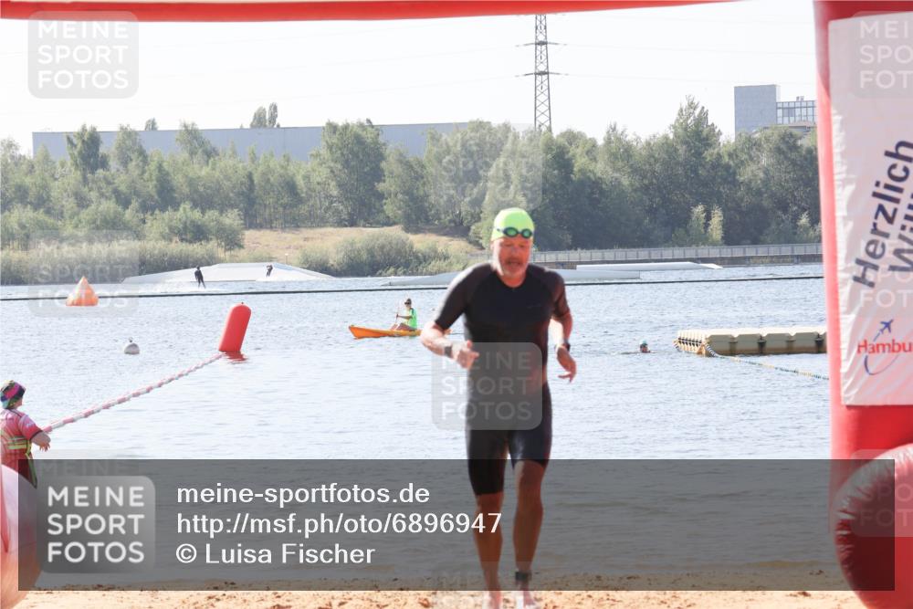 01.09.2024 - 17. Tribühne Triathlon Luisa Fischer http://msf.ph/oto/6896947 01.09.2024 11:26:58 Schwimmen 460 meine-sportfotos.de