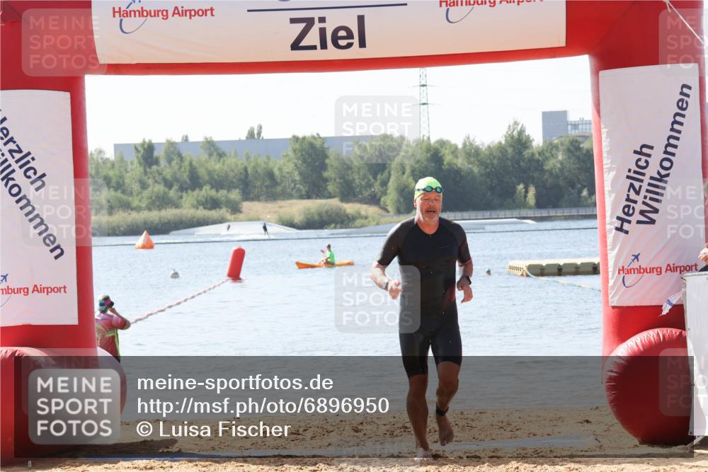 01.09.2024 - 17. Tribühne Triathlon Luisa Fischer http://msf.ph/oto/6896950 01.09.2024 11:26:58 Schwimmen 460 meine-sportfotos.de