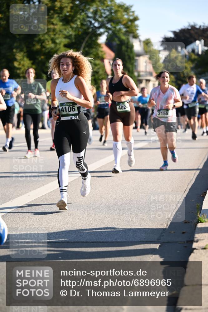01.09.2024 - BARMER Alsterlauf Dr. Thomas Lammeyer http://msf.ph/oto/6896965 01.09.2024 09:35:19 Laufen 4813, 4106, 4106, 4024, 2155 meine-sportfotos.de