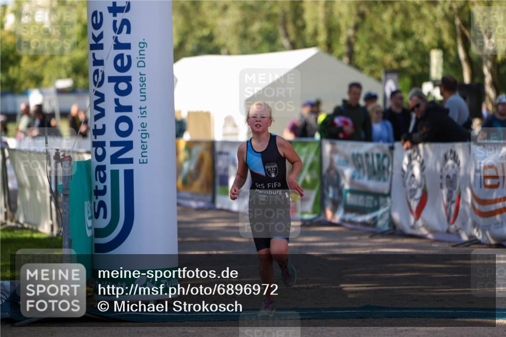 01.09.2024 - 17. Tribühne Triathlon Michael Strokosch http://msf.ph/oto/6896972 01.09.2024 09:50:38 Ziel 63, 78, 79, 100 meine-sportfotos.de