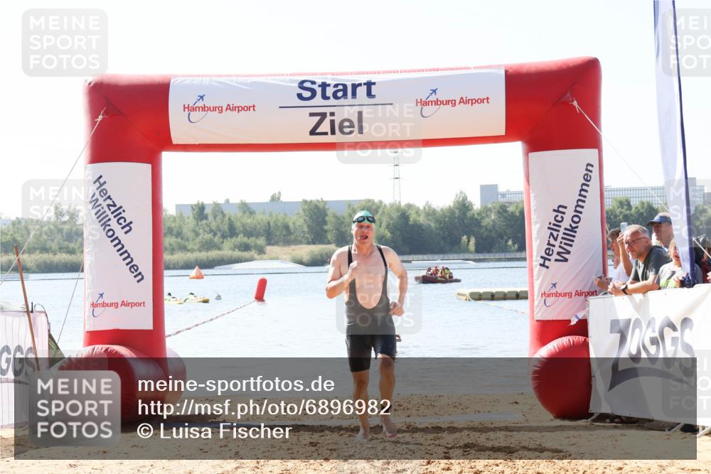 01.09.2024 - 17. Tribühne Triathlon Luisa Fischer http://msf.ph/oto/6896982 01.09.2024 11:28:22 Schwimmen 459 meine-sportfotos.de