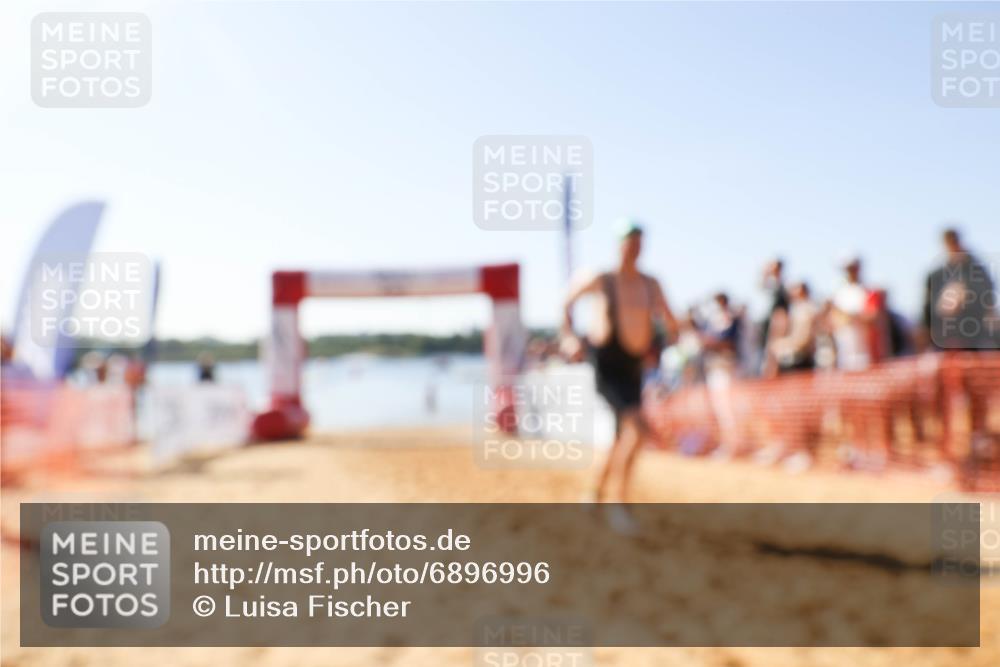 01.09.2024 - 17. Tribühne Triathlon Luisa Fischer http://msf.ph/oto/6896996 01.09.2024 11:28:24 Schwimmen 459 meine-sportfotos.de