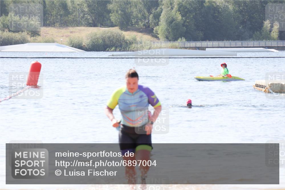 01.09.2024 - 17. Tribühne Triathlon Luisa Fischer http://msf.ph/oto/6897004 01.09.2024 11:34:22 Schwimmen 533 meine-sportfotos.de