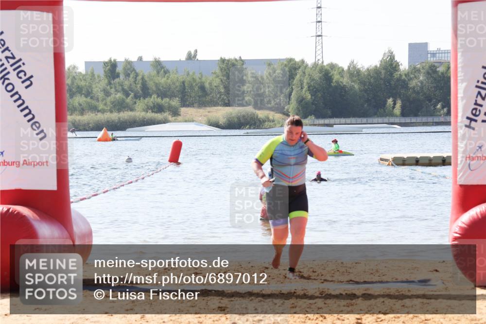 01.09.2024 - 17. Tribühne Triathlon Luisa Fischer http://msf.ph/oto/6897012 01.09.2024 11:34:25 Schwimmen 533 meine-sportfotos.de