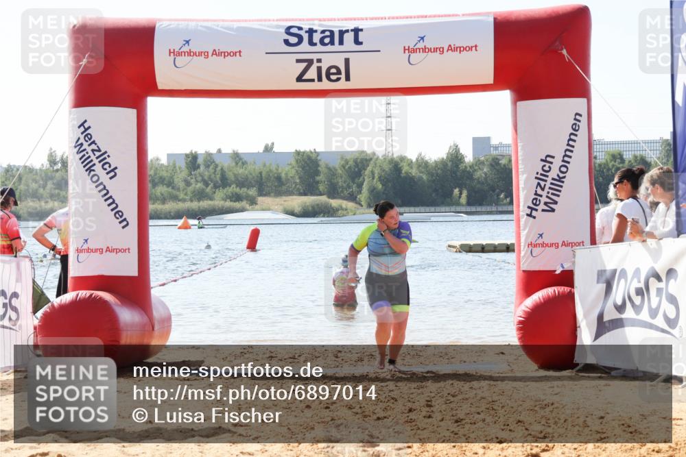01.09.2024 - 17. Tribühne Triathlon Luisa Fischer http://msf.ph/oto/6897014 01.09.2024 11:34:26 Schwimmen 533 meine-sportfotos.de