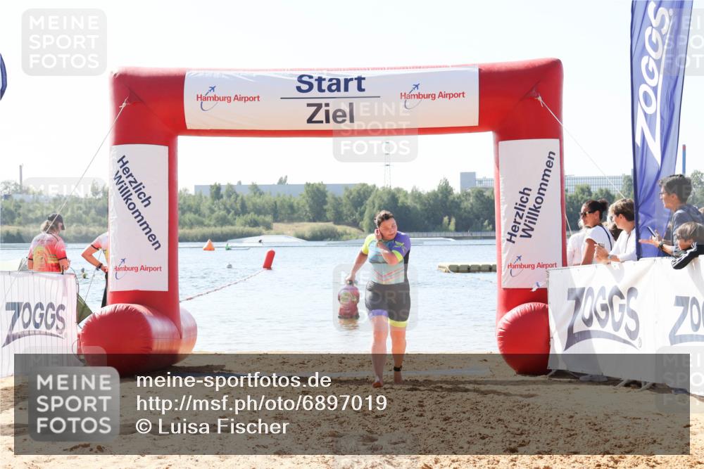 01.09.2024 - 17. Tribühne Triathlon Luisa Fischer http://msf.ph/oto/6897019 01.09.2024 11:34:26 Schwimmen 533 meine-sportfotos.de