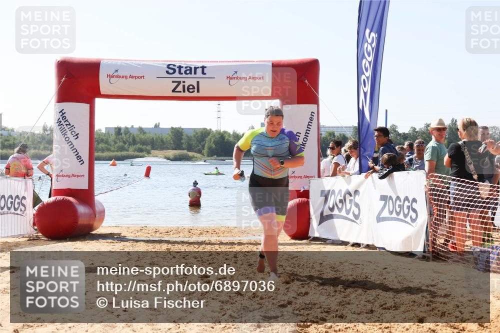 01.09.2024 - 17. Tribühne Triathlon Luisa Fischer http://msf.ph/oto/6897036 01.09.2024 11:34:29 Schwimmen 533 meine-sportfotos.de