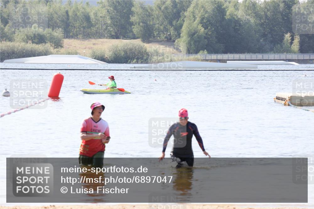 01.09.2024 - 17. Tribühne Triathlon Luisa Fischer http://msf.ph/oto/6897047 01.09.2024 11:35:15 Schwimmen 522 meine-sportfotos.de
