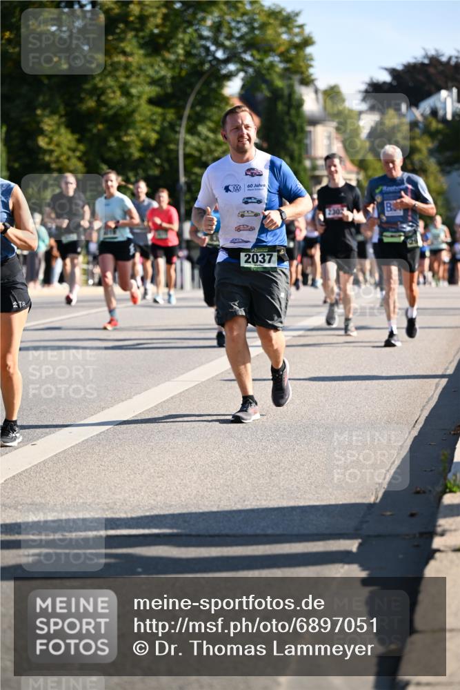 01.09.2024 - BARMER Alsterlauf Dr. Thomas Lammeyer http://msf.ph/oto/6897051 01.09.2024 09:35:23 Laufen 60, 2037, 230 meine-sportfotos.de