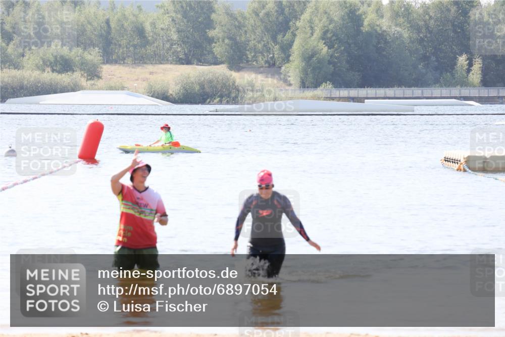 01.09.2024 - 17. Tribühne Triathlon Luisa Fischer http://msf.ph/oto/6897054 01.09.2024 11:35:16 Schwimmen 522 meine-sportfotos.de